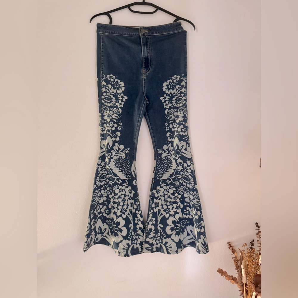 VERY RARE | FREE PEOPLE | DOMINICA | FLOAT ON FLARE